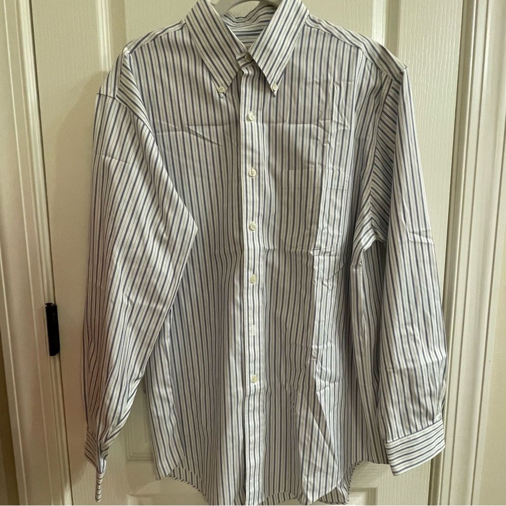 Brooks Brothers | Traditional Fit | Button Down | Large | No Iron |100% cotton